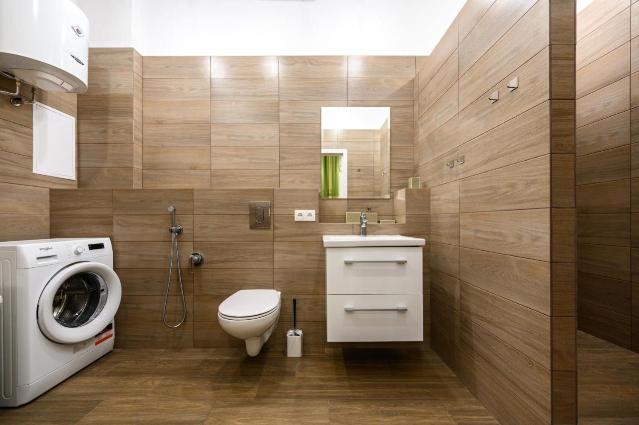 Gagarin Plaza 63 Apartamento Odessa Exterior foto